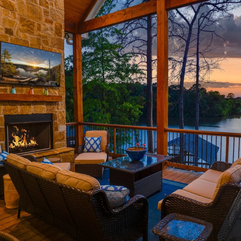 A special buyer will find this 
home at Camp Cypress Trail 🤤
:::
#etxphotographer #etxrealestate #realestatephotography #lakecypresssprings #realestatephotographer