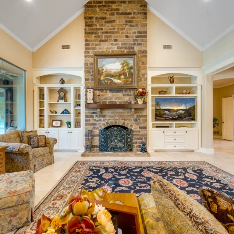 :::
#etxphotographer #etxrealestate #realestatephotography #bullardrealestate