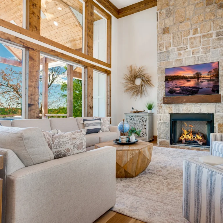 Find her at Camp Cypress Trail 
:::
#etxphotographer #etxrealestate  #realestatephotography #lakecypresssprings